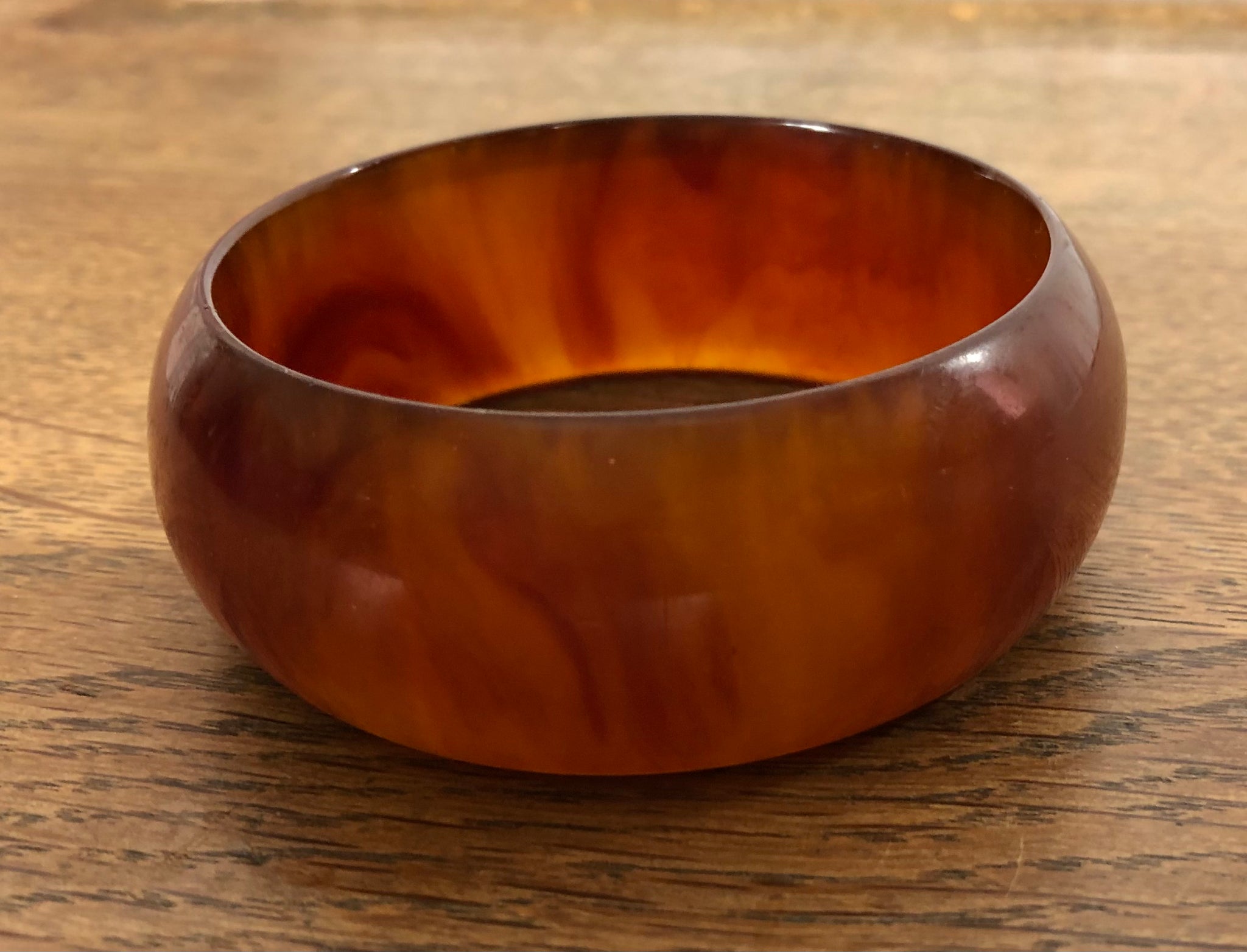Bracelet hot sale bakelite vintage