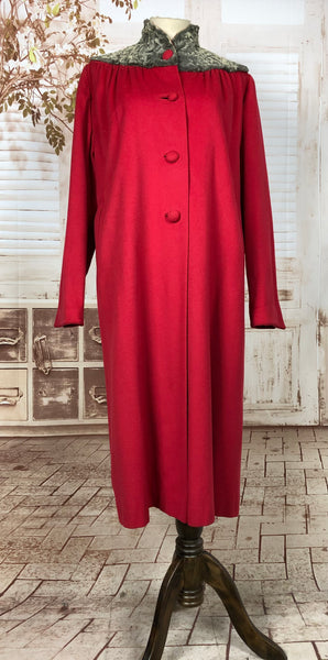 Super Rare Original 1940s 40s Vintage Red Swing Coat With Grey Astrakhan Collar By Carl Of New York