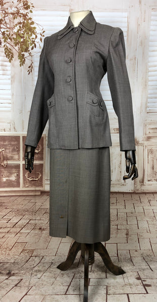 RESERVED FOR SENDI - Stunning Original Vintage 1940s 40s Grey Suit With Double Collar And Button Details