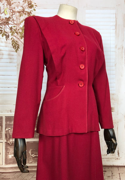 Gorgeous Original 1940s 40s Vintage Lipstick Red Collarless Skirt Suit