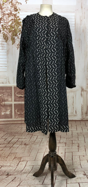 Fabulous Lightweight 1940s 40s Vintage Black And White Rayon Coat