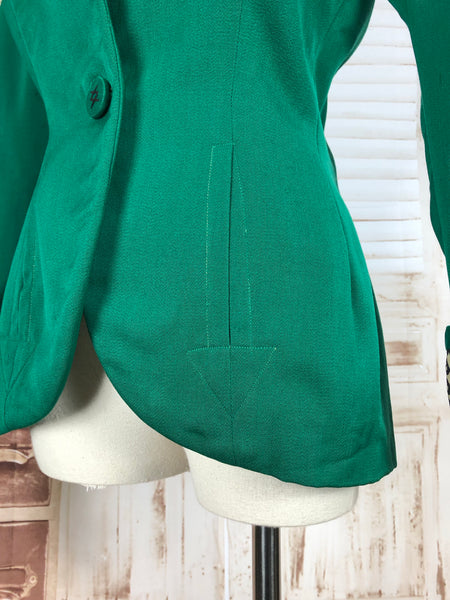 LAYAWAY PAYMENT 2 of 2 - RESERVED FOR FENICE - Stunning Original 1940s 40s Vintage Emerald Green Blazer With Gorgeous Lining And Arrow Pockets