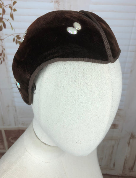 Unusual Original 1950s 50s Vintage Brown Velvet Helmet Hat With